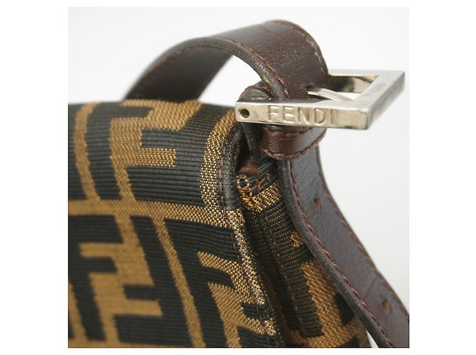 Bolsa de ombro Fendi Zucca em nylon e canvas Marrom - vista 9