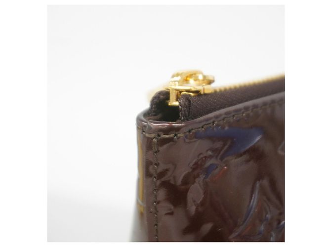 Sac à main Louis Vuitton Vernis Bellevue PM Bordeaux - vue 9