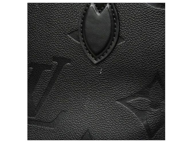 Bolso Louis Vuitton Monogram Empreinte OnTheGo PM Negro - vista 7