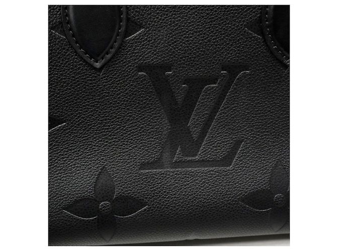 Bolso Louis Vuitton Monogram Empreinte OnTheGo PM Negro - vista 9