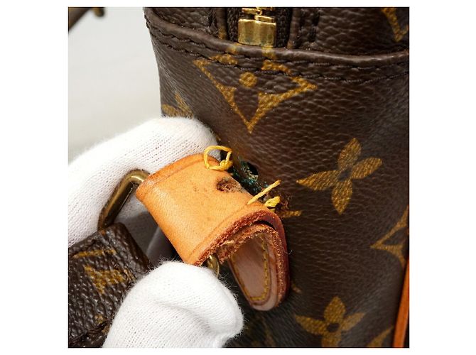 Bolso de hombro Louis Vuitton Monogram Danube MM Castaño - vista 6