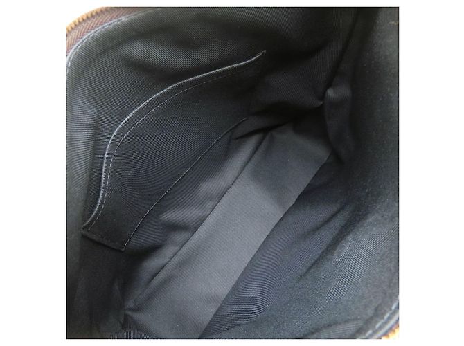 Bolsa de Ombro Louis Vuitton Monogram Odeon NM MM Marrom Preto - vista 6