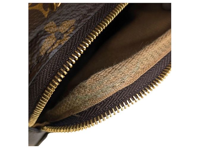 Borsa a tracolla Louis Vuitton Monogram Utility Marrone - vista 23