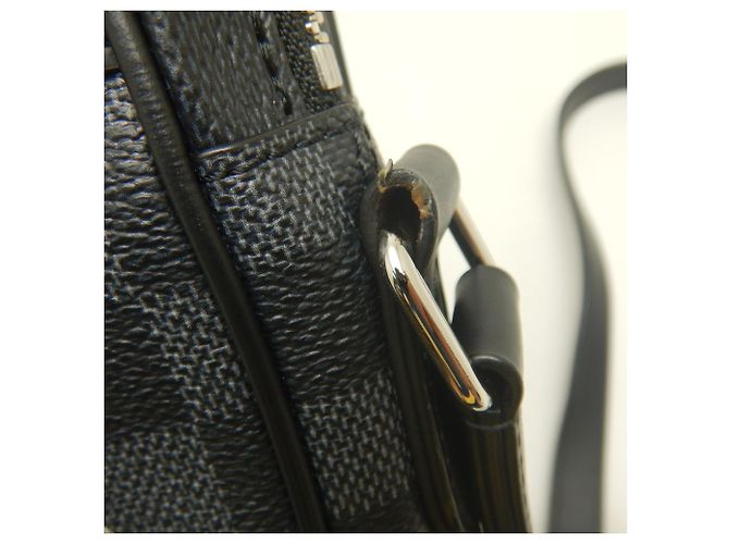 Bolsa de Ombro Louis Vuitton Damier Graphite Map Danube PM NM Preto - vista 12