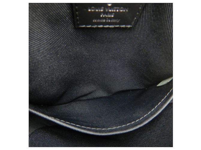 Bolsa de Ombro Louis Vuitton Damier Graphite Map Danube PM NM Preto - vista 17