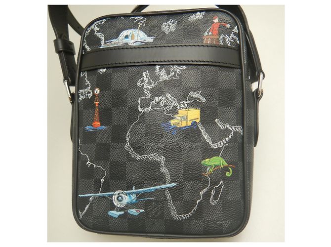 Bolsa de Ombro Louis Vuitton Damier Graphite Map Danube PM NM Preto - vista 5
