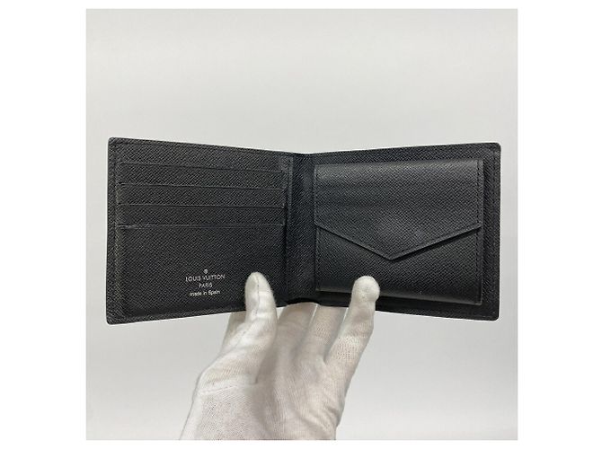 Louis Vuitton Epi Portefeuille Marco NM Wallet Nero - vista 3