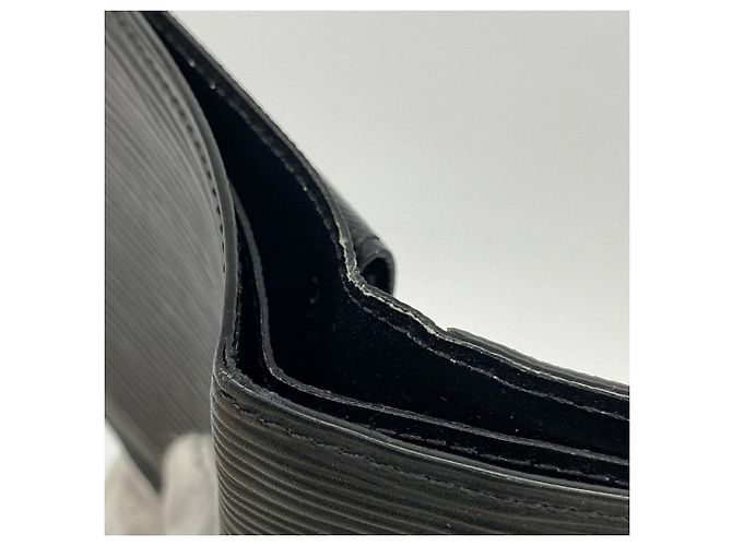 Louis Vuitton Epi Portefeuille Marco NM Wallet Nero - vista 6