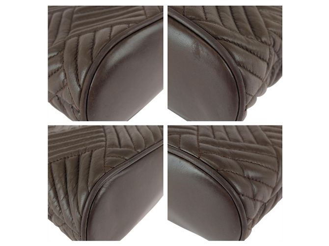BALLY Vintage gesteppte braune Leder-Schultertasche mit Kette - Ansicht 4