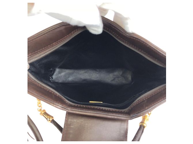 BALLY Vintage gesteppte braune Leder-Schultertasche mit Kette - Ansicht 8