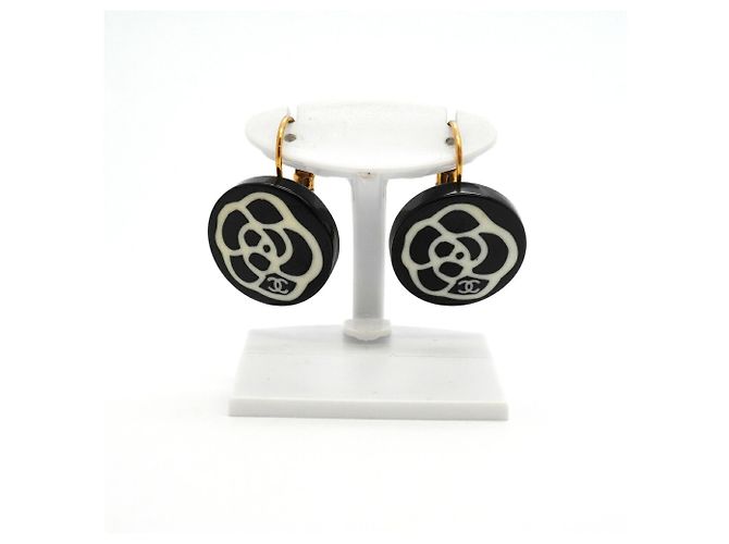 Boucles d'oreilles puces Chanel Coco Mark Camélia Dorées Noir Blanc - vue 2