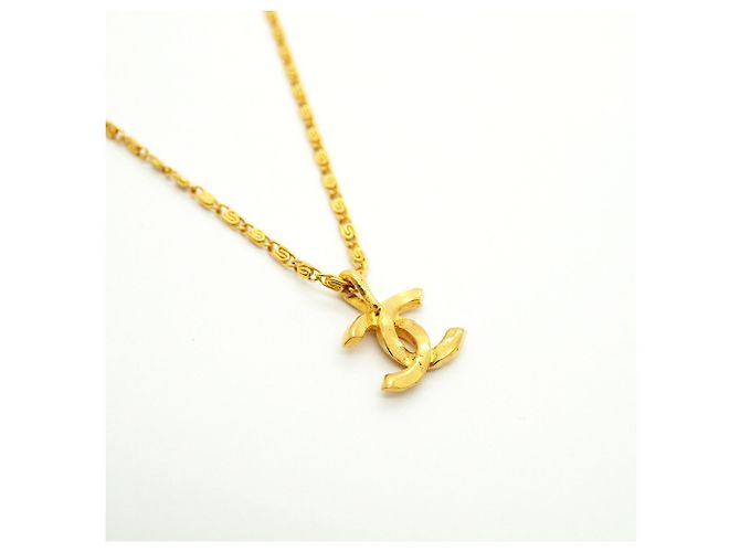 Collier Chanel plaqué or Doré - vue 2