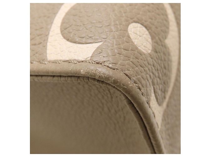 Louis Vuitton Monogram Empreinte Bicolor OnTheGo PM Handtasche Grau - Ansicht 19