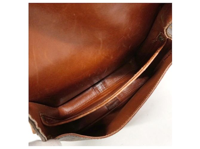 Bolso de hombro Louis Vuitton Monogram Cartouchiere MM Castaño - vista 4