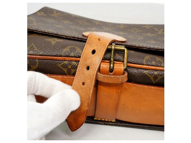 Bolso de hombro Louis Vuitton Monogram Cartouchiere MM Castaño - vista 7