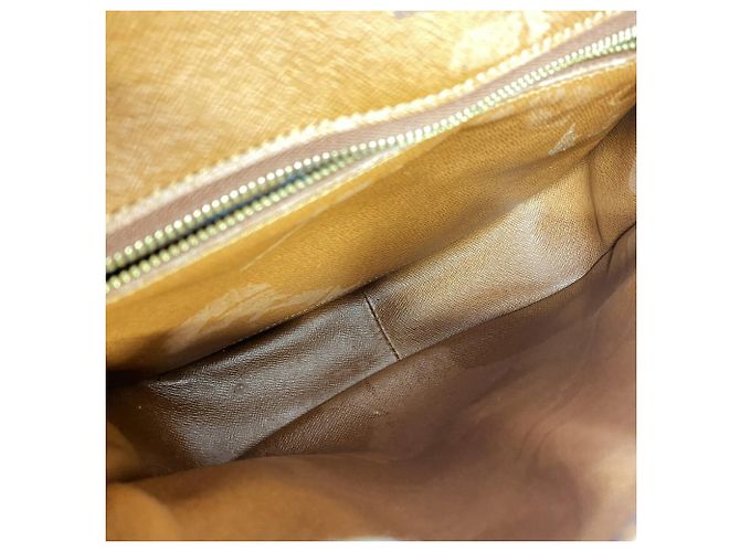 Bolso de hombro Louis Vuitton Monogram Saint Cloud GM Castaño - vista 4