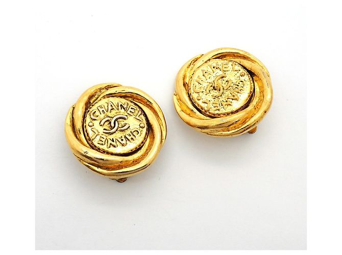 Boucles d'oreilles clips Chanel plaquées or Doré - vue 2