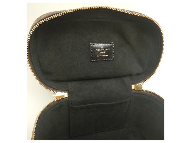 Borsa Louis Vuitton Monogram Reverse Vanity PM Marrone Monogramma - vista 16
