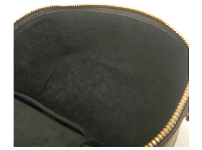 Borsa Louis Vuitton Monogram Reverse Vanity PM Marrone Monogramma - vista 18
