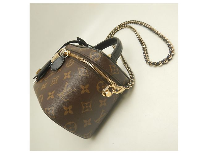 Borsa Louis Vuitton Monogram Reverse Vanity PM Marrone Monogramma - vista 4