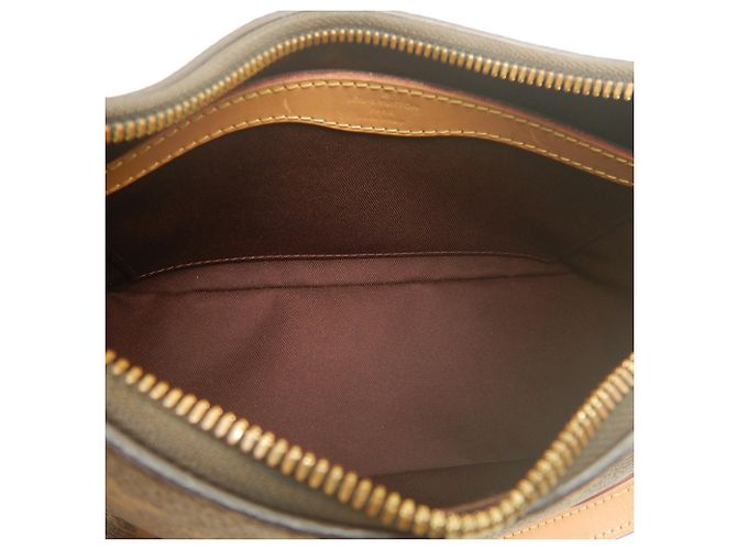 Bolso de hombro Louis Vuitton Monogram Boulogne PM Castaño Monograma - vista 6