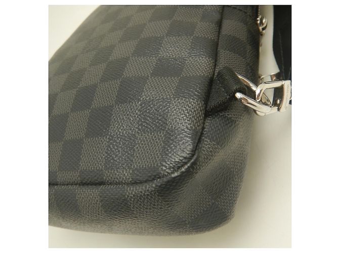 Bolso bandolera Louis Vuitton Damier Graphite Avenue Negro Damier ebene - vista 15