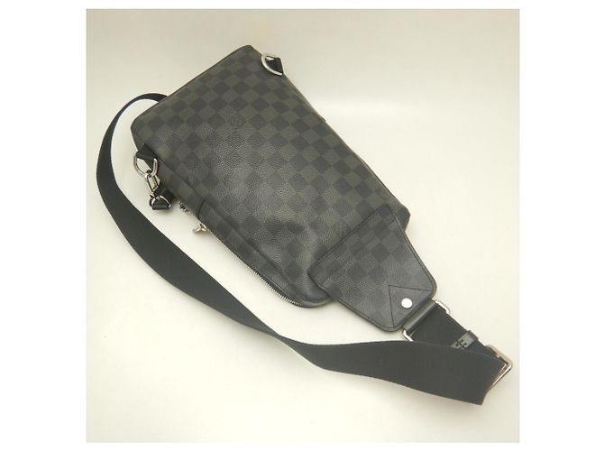 Bolso bandolera Louis Vuitton Damier Graphite Avenue Negro Damier ebene - vista 3