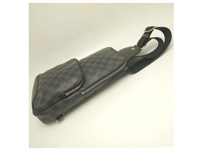 Bolso bandolera Louis Vuitton Damier Graphite Avenue Negro Damier ebene - vista 4
