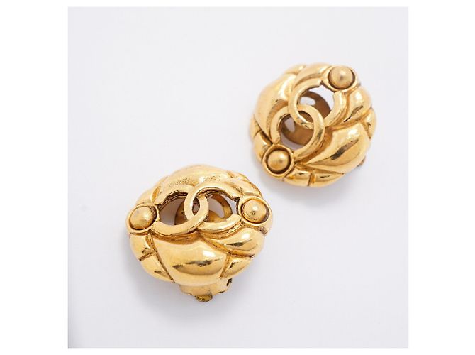 Boucles d'oreilles clips Chanel plaquées or Doré - vue 2