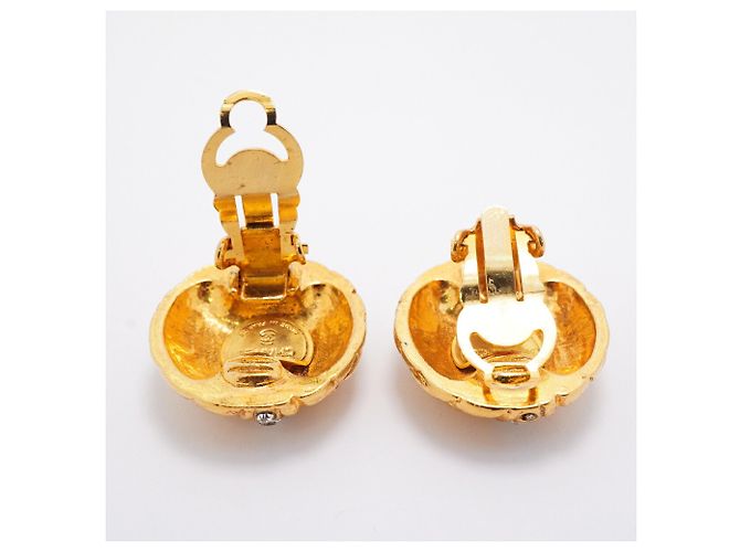 Brincos de círculo Chanel Matelassé Dourado - vista 3
