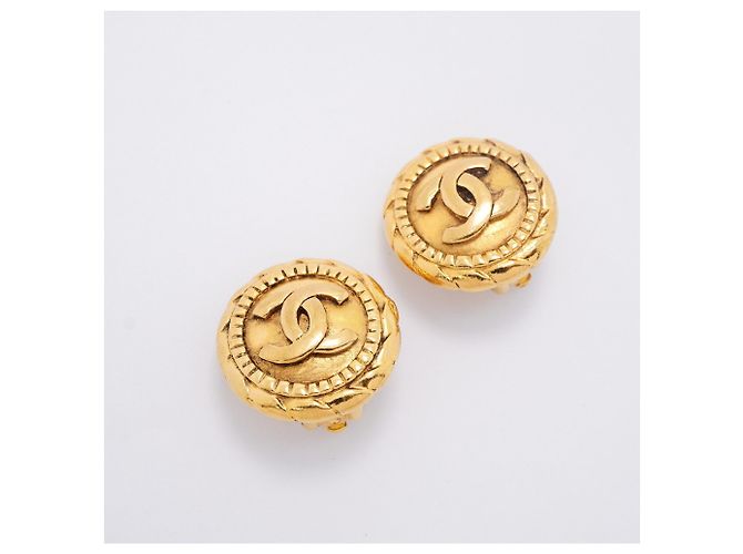 Pendientes de clip Chanel chapados en oro Dorado - vista 2
