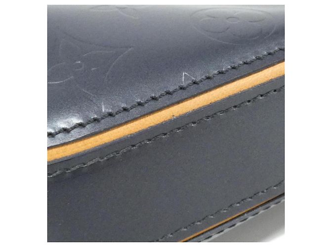 Sac à épaule Louis Vuitton Monogram Matte Fowler Bleu - vue 2