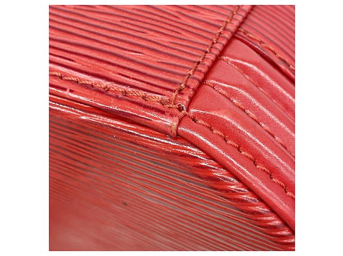 Sac à main Louis Vuitton Epi Cannes Rouge - vue 10