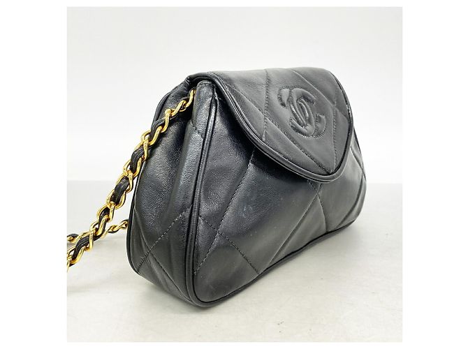 Chanel Schultertasche aus schwarzem Lammleder - Ansicht 2