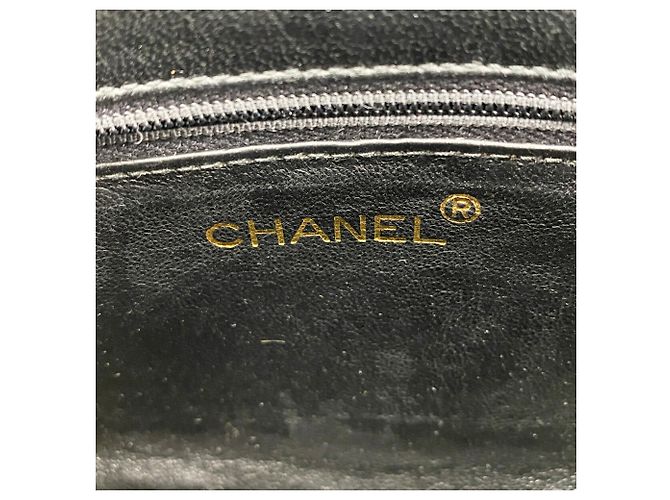 Chanel Schultertasche aus schwarzem Lammleder - Ansicht 5