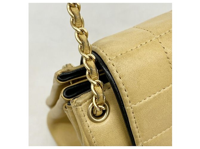 Bolsa Chanel 2.55 Matelassé em Bege - vista 8