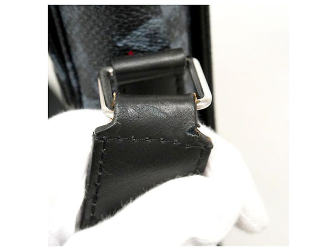 Sac à épaule Louis Vuitton Monogram Pastel Trunk PM Noir - vue 7