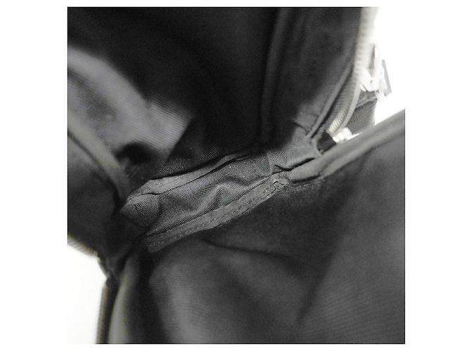 Louis Vuitton Monogram Eclipse Reverse Double Phone Bag Castaño Negro - vista 4