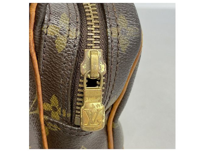 Bolsa de Ombro Louis Vuitton Monogram Nile Marrom - vista 10