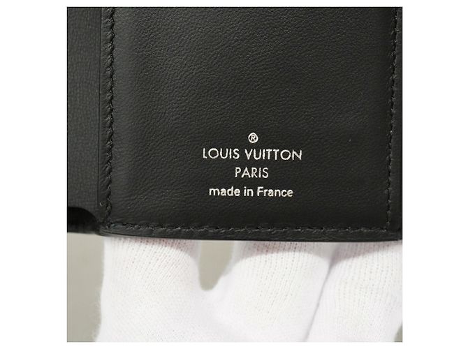 Louis Vuitton Mahina Portefeuille Victorine Tri-fold Wallet Nero - vista 5
