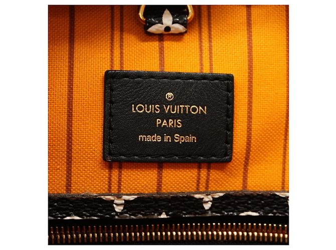Saco Tote Louis Vuitton Monogram Jungle Neverfull MM Preto - vista 5