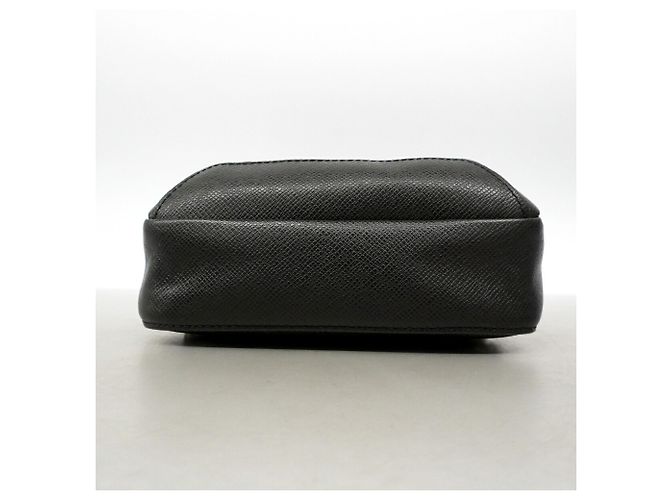 Borsa a tracolla Louis Vuitton Taiga Avenue Nero - vista 3