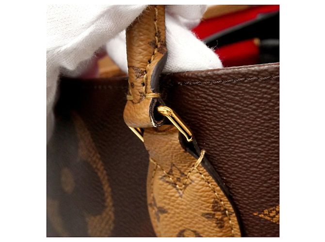 Saco Tote Louis Vuitton Monogram Giant Reverse OnTheGo GM Marrom - vista 9