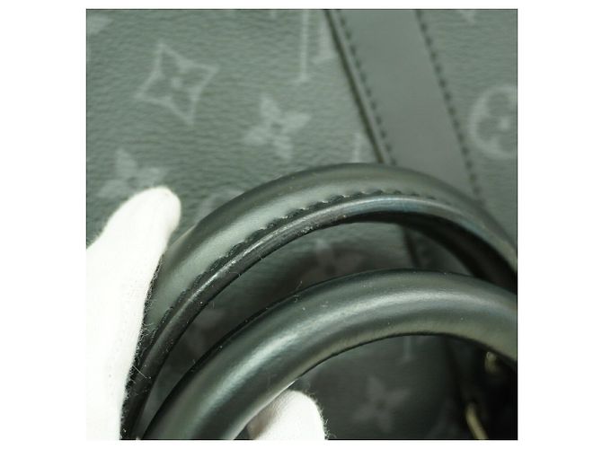Louis Vuitton Monogram Eclipse Keepall Bandoulière 45 Negro - vista 8