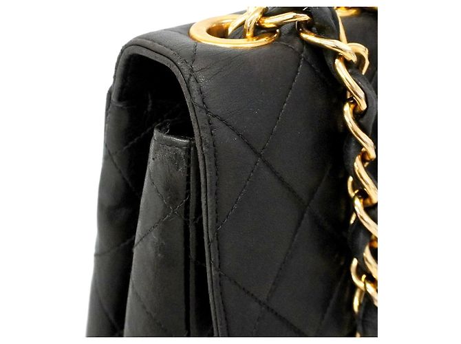 Sac à épaule Chanel en agneau noir - vue 6