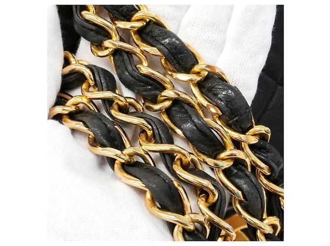 Sac à épaule Chanel en agneau noir - vue 8