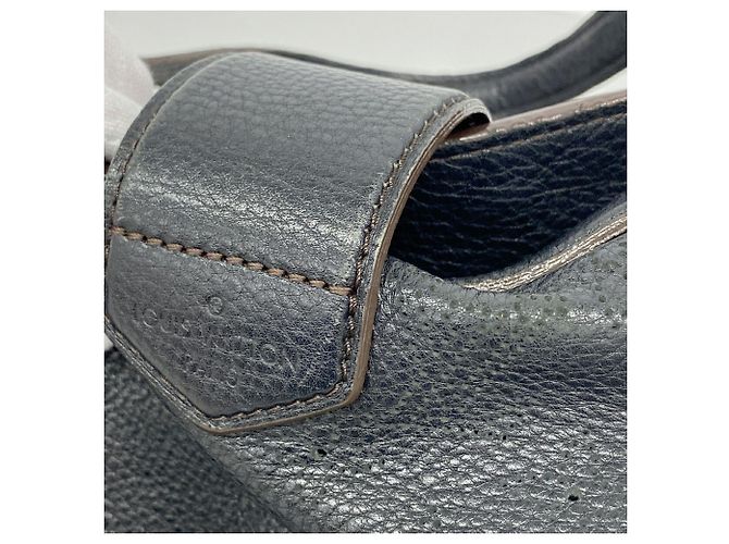 Bolsa Louis Vuitton Mahina Seals PM Preto - vista 9