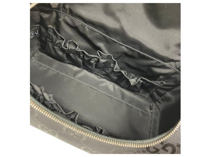 Piccola borsa per cosmetici Gucci in nero - vista 7