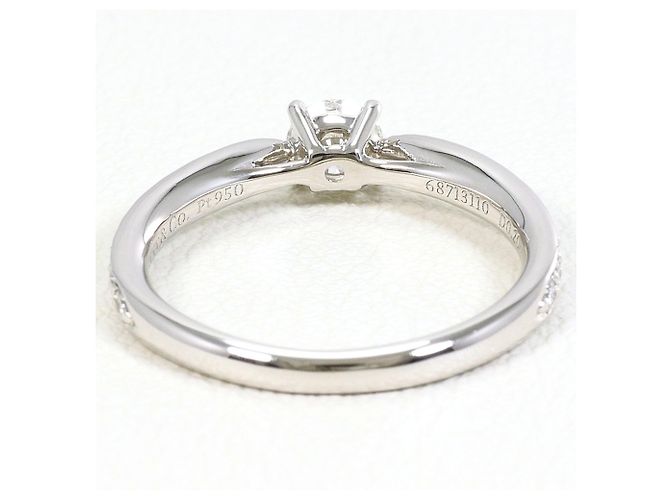 Autre Marque Tiffany & Co. Solitär-Ring aus Platin - Ansicht 4
