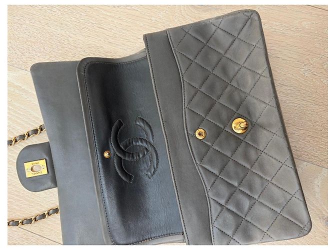 Chanel Classic Double Flap Tasche aus grauem Leder - Ansicht 12